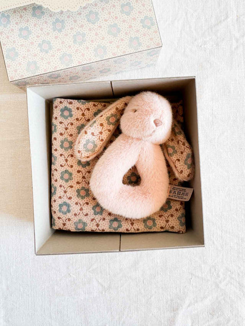 Coffret hochet lapin rose