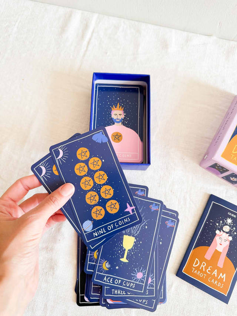 Guide et cartes de tarot