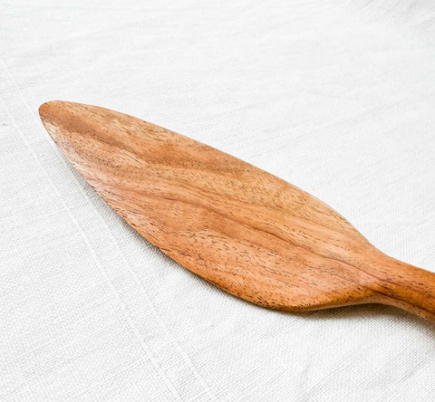 Couvert à gâteau en bois
