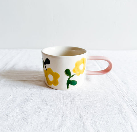 Tasse fleur jaune