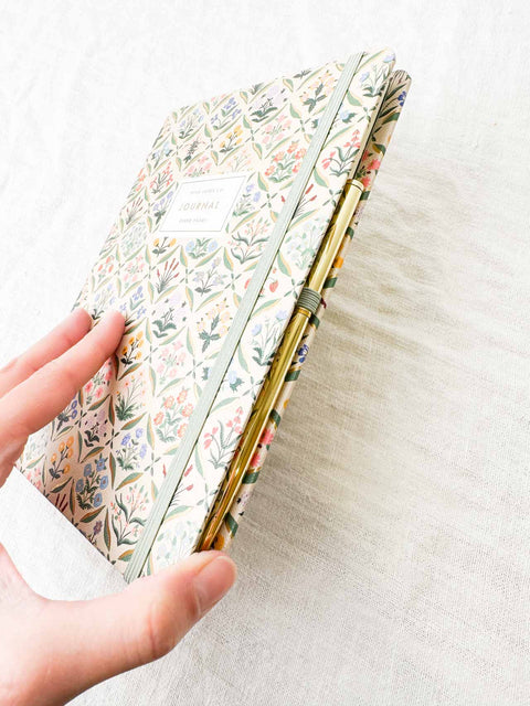 Journal Estée avec stylo