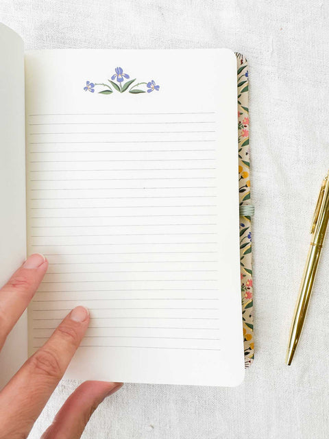 Journal Estée avec stylo