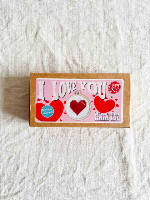 Mini kit porte-clé à broder