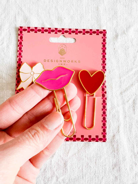 Paper clip Love