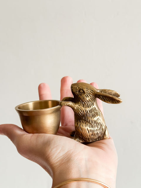 Coquetier lapin laiton