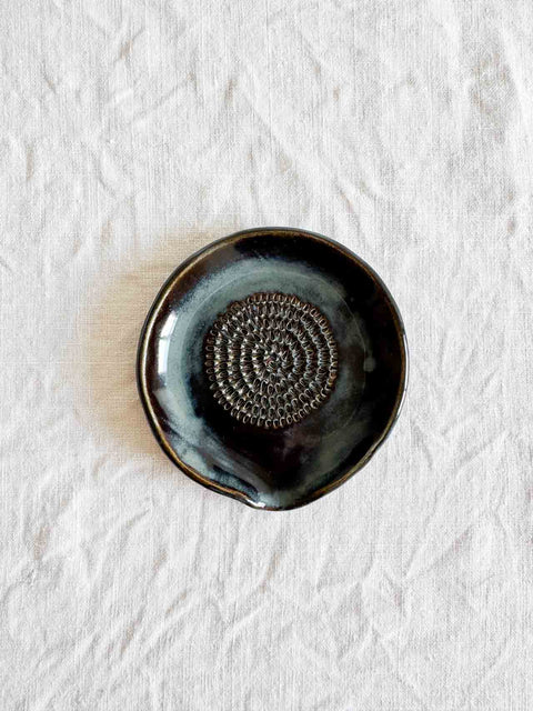 Gratte ail bec verseur - Bleu nuit