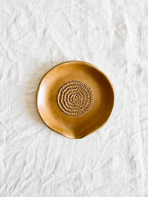 Gratte ail bec verseur - Sable