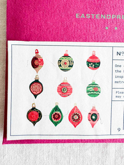 Guirlande Boules de Noël Rose