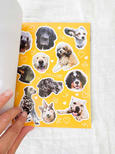 Livre stickers Adorable dog