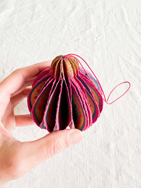 Boule de Noël Rose en papier