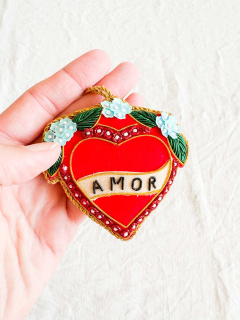 Suspension Ex voto Amor