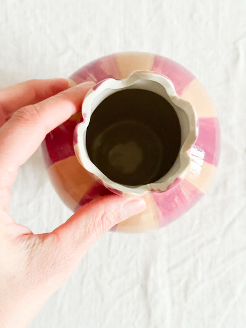 Vase rayé Rose en grès